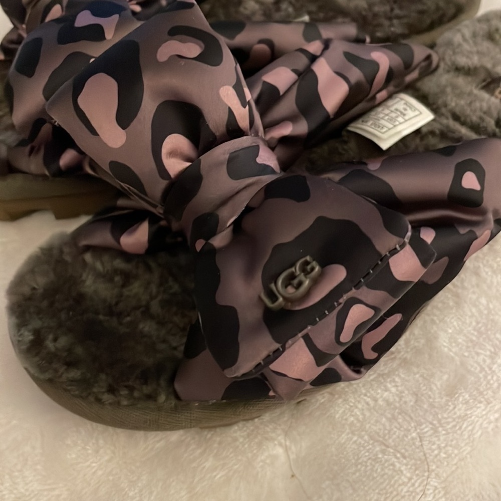 UGG Lushette Grey Leopard Puffer Slipper Sz 6 - Picture 3 of 5